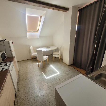 Apartments Zizkov B Прага Экстерьер фото